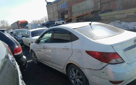 Hyundai Solaris II рестайлинг, 2013 год, 320 000 рублей, 3 фотография