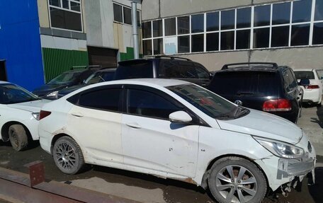 Hyundai Solaris II рестайлинг, 2013 год, 320 000 рублей, 5 фотография