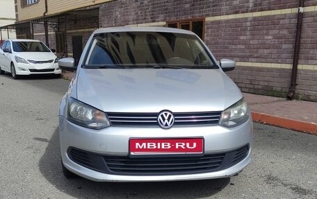 Volkswagen Polo VI (EU Market), 2012 год, 700 000 рублей, 1 фотография