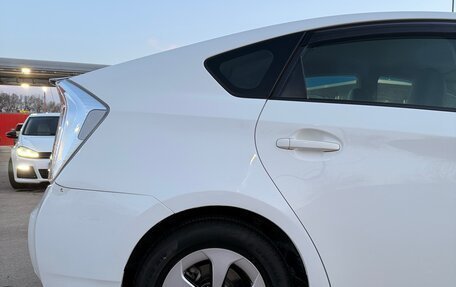 Toyota Prius, 2014 год, 1 490 000 рублей, 3 фотография