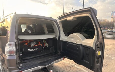 Mitsubishi Pajero IV, 2014 год, 2 490 000 рублей, 11 фотография