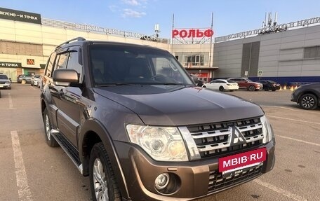 Mitsubishi Pajero IV, 2014 год, 2 490 000 рублей, 2 фотография