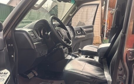 Mitsubishi Pajero IV, 2014 год, 2 490 000 рублей, 13 фотография