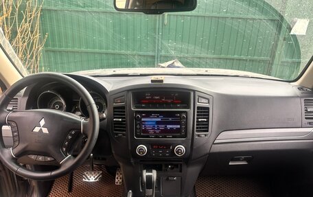 Mitsubishi Pajero IV, 2014 год, 2 490 000 рублей, 17 фотография
