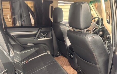 Mitsubishi Pajero IV, 2014 год, 2 490 000 рублей, 22 фотография