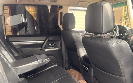 Mitsubishi Pajero IV, 2014 год, 2 490 000 рублей, 23 фотография