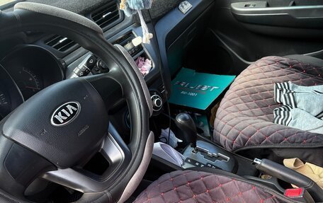 KIA Rio III рестайлинг, 2013 год, 800 000 рублей, 5 фотография