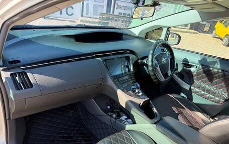 Toyota Prius, 2010 год, 1 000 000 рублей, 3 фотография