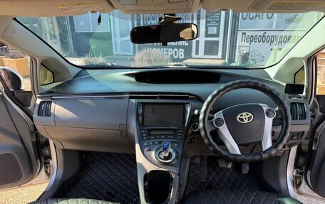 Toyota Prius, 2010 год, 1 000 000 рублей, 4 фотография