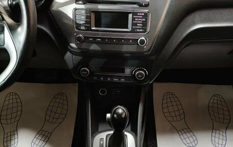 KIA Rio III рестайлинг, 2015 год, 1 075 000 рублей, 13 фотография