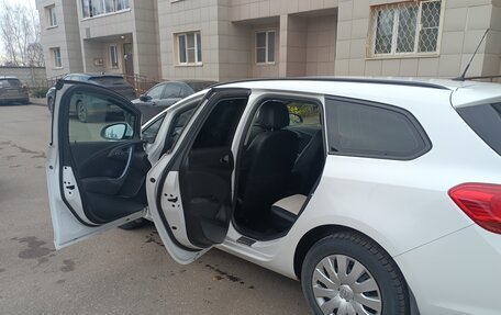 Opel Astra J, 2013 год, 930 000 рублей, 3 фотография