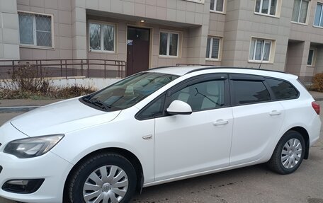 Opel Astra J, 2013 год, 930 000 рублей, 5 фотография