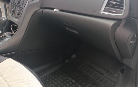 Opel Astra J, 2013 год, 930 000 рублей, 16 фотография