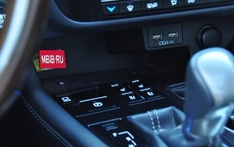 Lexus RX IV рестайлинг, 2019 год, 5 750 000 рублей, 16 фотография