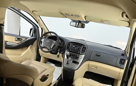 Hyundai H-1 II рестайлинг, 2019 год, 2 599 000 рублей, 7 фотография