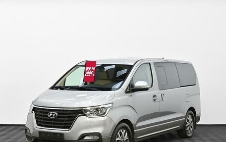 Hyundai H-1 II рестайлинг, 2019 год, 2 599 000 рублей, 3 фотография
