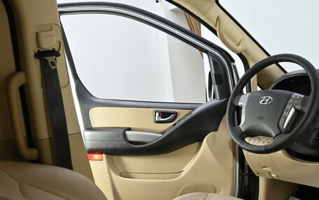 Hyundai H-1 II рестайлинг, 2019 год, 2 599 000 рублей, 13 фотография