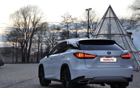 Lexus RX IV рестайлинг, 2019 год, 5 750 000 рублей, 4 фотография