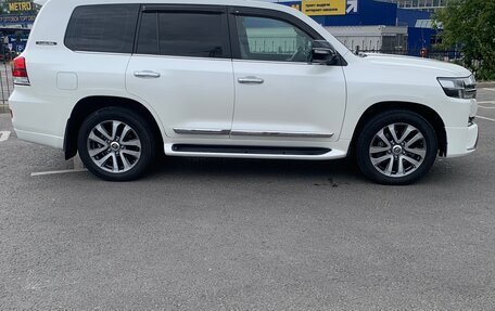 Toyota Land Cruiser 200, 2016 год, 9 600 000 рублей, 5 фотография