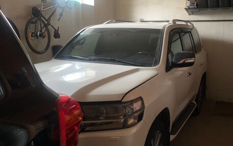 Toyota Land Cruiser 200, 2016 год, 9 600 000 рублей, 2 фотография