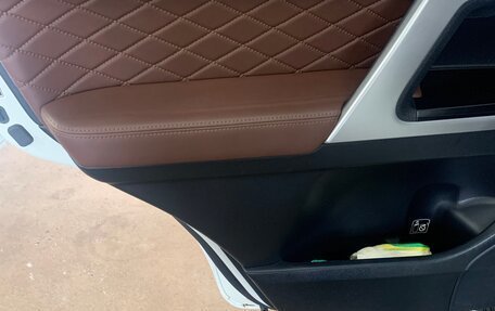 Toyota Land Cruiser 200, 2016 год, 9 600 000 рублей, 14 фотография