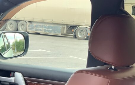 Toyota Land Cruiser 200, 2016 год, 9 600 000 рублей, 24 фотография