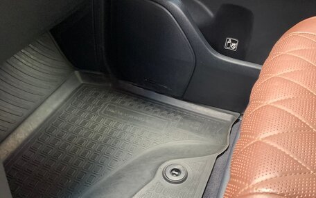 Toyota Land Cruiser 200, 2016 год, 9 600 000 рублей, 27 фотография