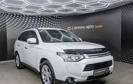 Mitsubishi Outlander III рестайлинг 3, 2012 год, 1 145 000 рублей, 3 фотография