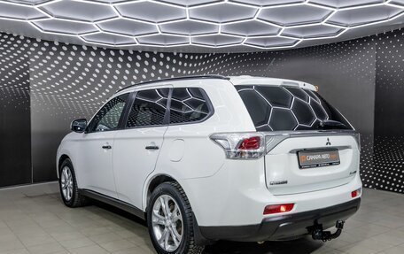 Mitsubishi Outlander III рестайлинг 3, 2012 год, 1 145 000 рублей, 2 фотография