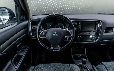 Mitsubishi Outlander III рестайлинг 3, 2012 год, 1 145 000 рублей, 10 фотография