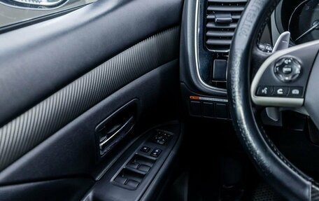 Mitsubishi Outlander III рестайлинг 3, 2012 год, 1 145 000 рублей, 17 фотография