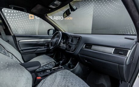 Mitsubishi Outlander III рестайлинг 3, 2012 год, 1 145 000 рублей, 19 фотография