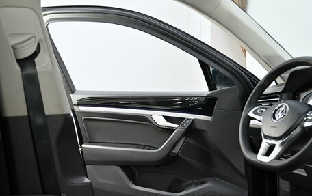 Volkswagen Touareg III, 2019 год, 3 899 000 рублей, 7 фотография