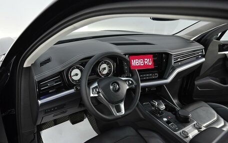 Volkswagen Touareg III, 2019 год, 3 899 000 рублей, 5 фотография