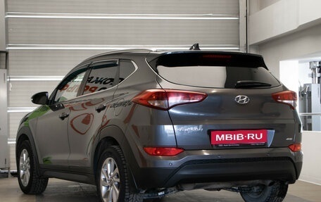 Hyundai Tucson III, 2018 год, 1 990 000 рублей, 6 фотография