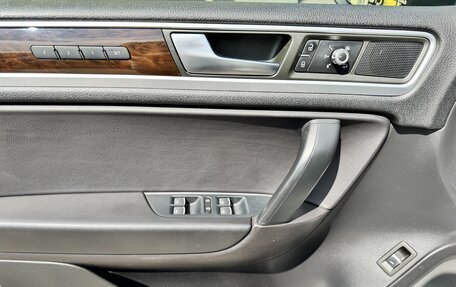 Volkswagen Touareg III, 2014 год, 2 090 000 рублей, 13 фотография