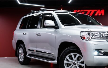 Toyota Land Cruiser 200, 2018 год, 8 700 000 рублей, 5 фотография
