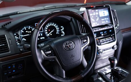 Toyota Land Cruiser 200, 2018 год, 8 700 000 рублей, 17 фотография