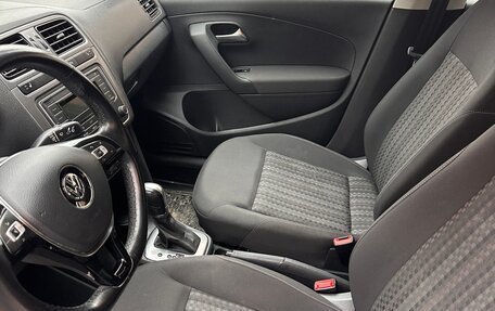 Volkswagen Polo VI (EU Market), 2018 год, 1 050 000 рублей, 5 фотография