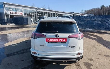 Toyota RAV4, 2016 год, 1 950 000 рублей, 4 фотография