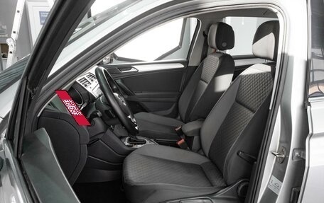 Volkswagen Tiguan II, 2017 год, 2 169 000 рублей, 10 фотография