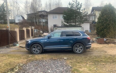 Volkswagen Touareg III, 2019 год, 4 380 000 рублей, 4 фотография