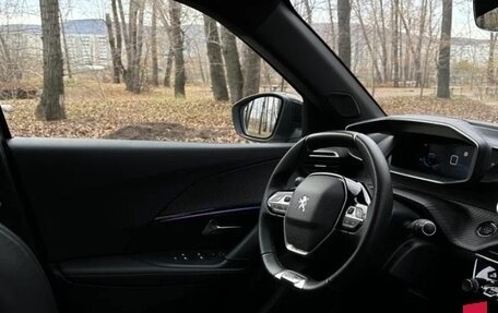 Peugeot 2008 II, 2021 год, 1 858 000 рублей, 6 фотография