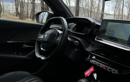 Peugeot 2008 II, 2021 год, 1 858 000 рублей, 5 фотография