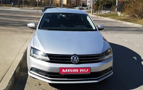 Volkswagen Jetta VI, 2017 год, 1 350 000 рублей, 2 фотография