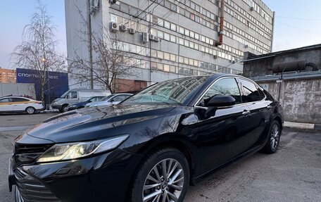 Toyota Camry, 2019 год, 3 050 000 рублей, 10 фотография