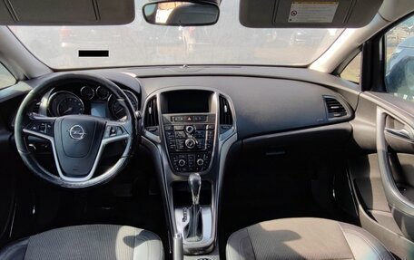 Opel Astra J, 2011 год, 537 000 рублей, 3 фотография