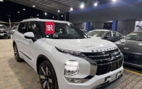 Mitsubishi Outlander, 2025 год, 8 290 000 рублей, 3 фотография