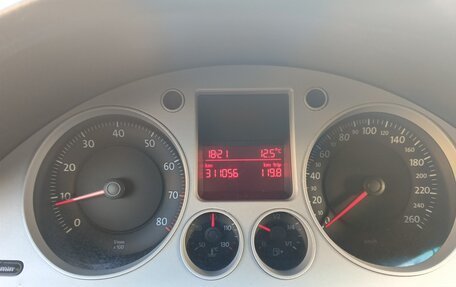 Volkswagen Passat B6, 2005 год, 700 000 рублей, 12 фотография