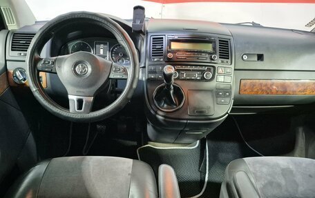 Volkswagen Multivan T5, 2010 год, 2 213 000 рублей, 10 фотография